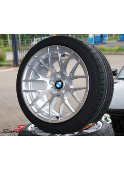 E82 1M COUPE E92 M3 COMPETİTİON ARKA JANT E82 1M COUPE E92 M3 COMPETİTİON ARKA JANT