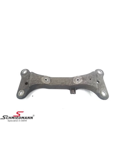 E87 E90 ŞANZ TRAVERS TAŞIYICI E87 E90 ŞANZ TRAVERS TAŞIYICI