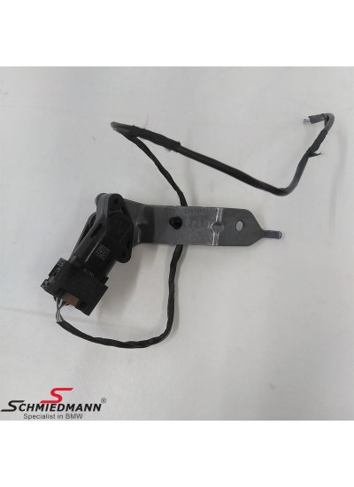 Z4 G29 YÜKSEKLİK SEVİYE SENSÖR TUTUCU ARKA Z4 G29 YÜKSEKLİK SEVİYE SENSÖR TUTUCU ARKA