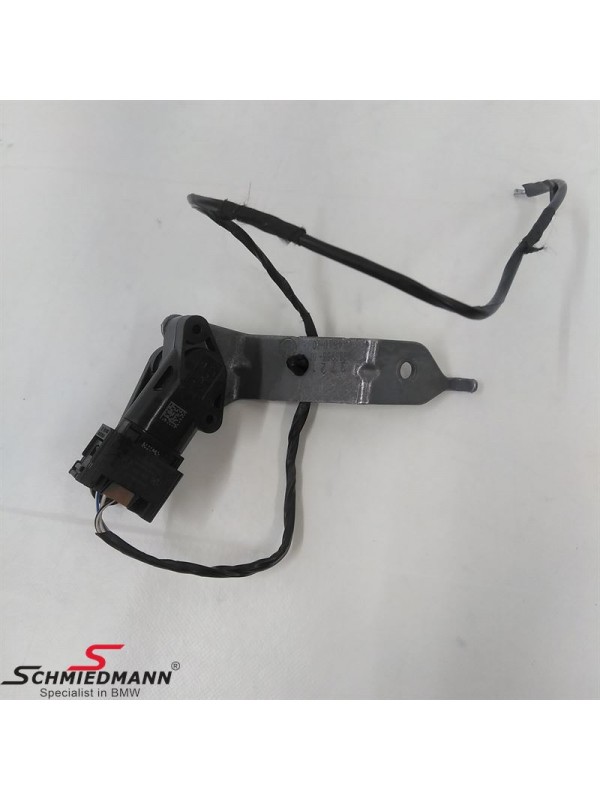 Z4 G29 YÜKSEKLİK SEVİYE SENSÖR TUTUCU ARKA… Z4 G29 YÜKSEKLİK SEVİYE SENSÖR TUTUCU ARKA…