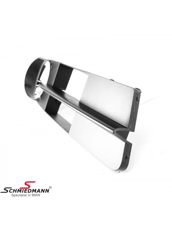 E60 ÖN TAMPON IZGARASI SAĞ… E60 ÖN TAMPON IZGARASI SAĞ…