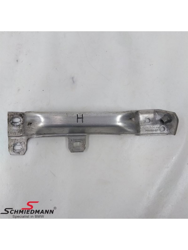 F10 F01 ÖN TAMPON BRAKETİ BAĞ DEMİRİ SAĞ… F10 F01 ÖN TAMPON BRAKETİ BAĞ DEMİRİ SAĞ…