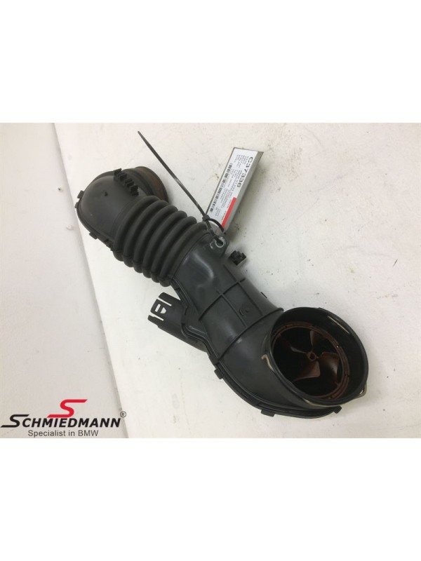 E87/E90/X1 E84 TEMİZ HAVA BORUSU N47/N47N… E87/E90/X1 E84 TEMİZ HAVA BORUSU N47/N47N…