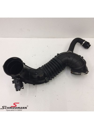 F30 TEMİZ HAVA BORUSU F30 TEMİZ HAVA BORUSU