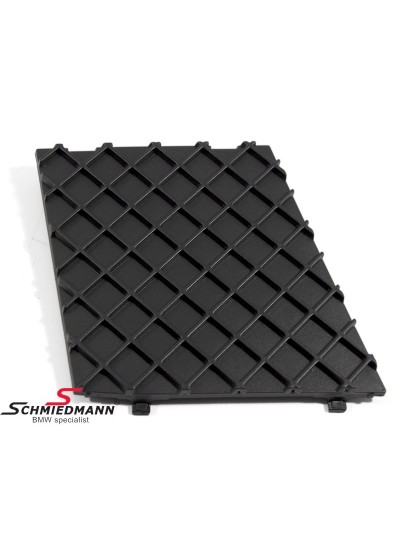 E60 ÖN TAMPON IZGARASI SAĞ ///M E60 ÖN TAMPON IZGARASI SAĞ ///M