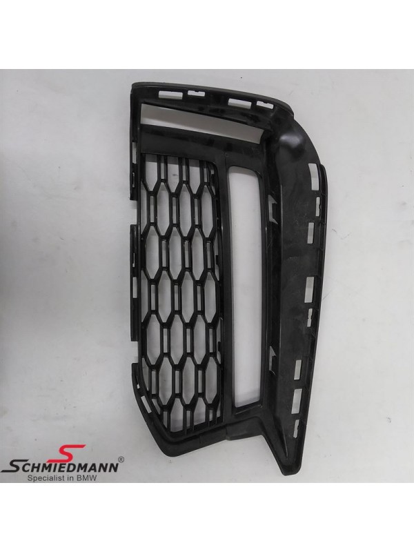 G30 ÖN TAMPON IZGARASI SAĞ M… G30 ÖN TAMPON IZGARASI SAĞ M…