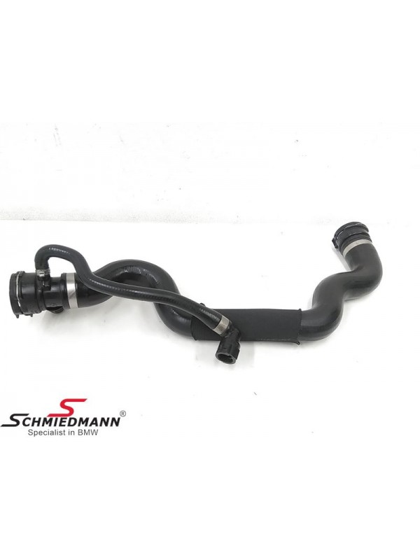 E90 N47N RADYATÖR ÜST HORTUMU… E90 N47N RADYATÖR ÜST HORTUMU…