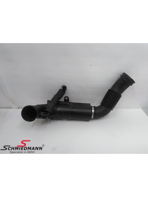 F40/F44 B38C TEMİZ HAVA BORUSU…