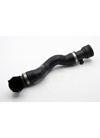 E38/E39 RADYATÖR ÜST HORTUMU M52-M54 E38/E39 RADYATÖR ÜST HORTUMU M52-M54