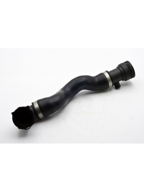 E38/E39 RADYATÖR ÜST HORTUMU M52-M54…