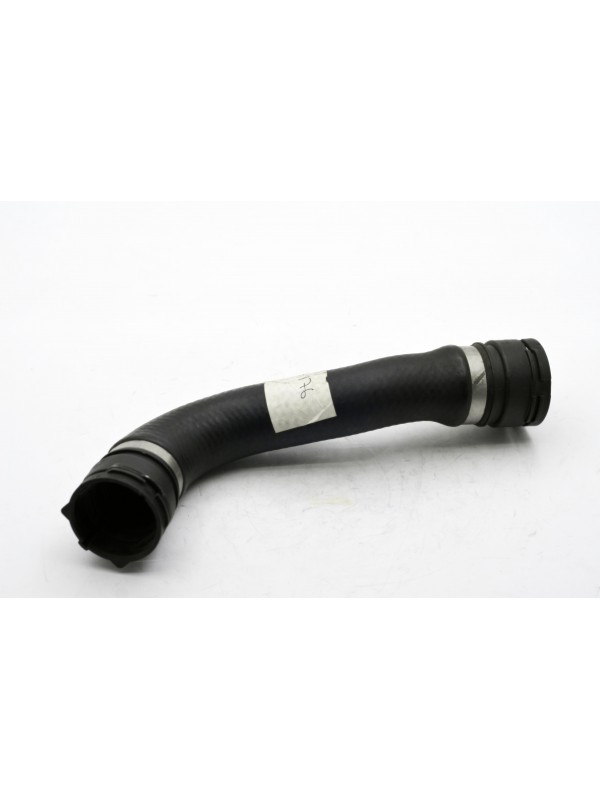 E46 RADYATÖR ALT HORTUMU M57N… E46 RADYATÖR ALT HORTUMU M57N…