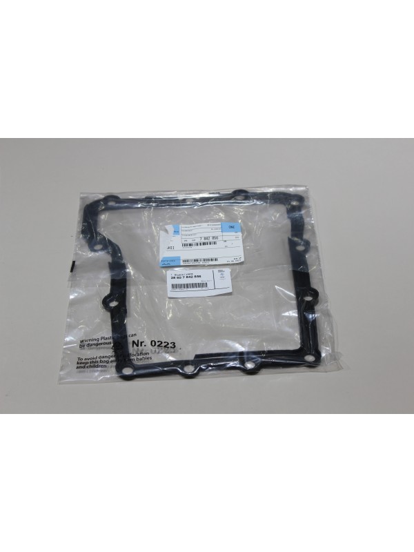 E90 M3/F80 M3/F82 M4 ŞANZ. YAN KAPAK CONTA… E90 M3/F80 M3/F82 M4 ŞANZ. YAN KAPAK CONTA…