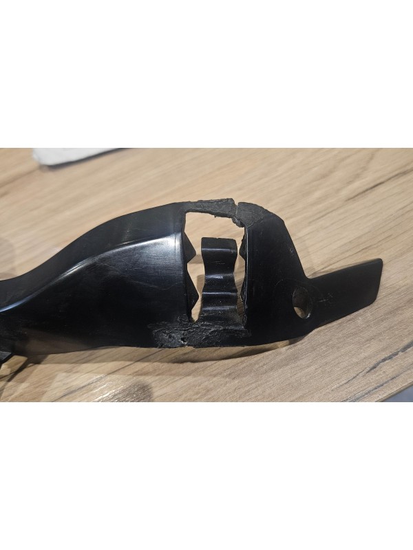 F30 ÖN TAMPON IZGARASI ORTA… F30 ÖN TAMPON IZGARASI ORTA…