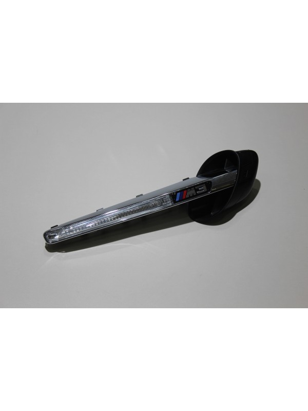 E92 M3 ÖN ÇAMURLUK YAN IZGARA SAĞ SİNYALLİ… E92 M3 ÖN ÇAMURLUK YAN IZGARA SAĞ SİNYALLİ…