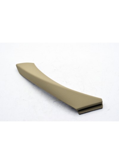 E90 İÇ KAPI TUTACAĞI BEJ SAĞ E90 İÇ KAPI TUTACAĞI BEJ SAĞ