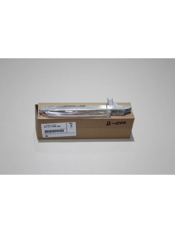 E90/E92/E93 ///M3 ÇAMURLUK IZGARA SİNYALİ SAĞ…