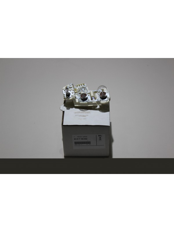 E90 İÇ AMPUL DUYU SAĞ… E90 İÇ AMPUL DUYU SAĞ…